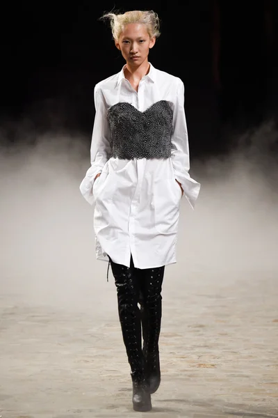Look 38